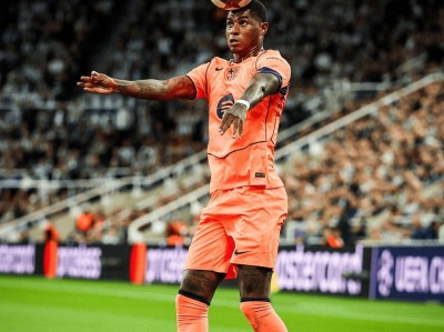 爱游戏体育-全明星赛加时末段再迎强敌，勒沃库森伤情更新，主帅态度：球迷炸锅，资深球员宣示担当